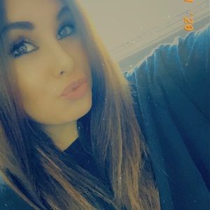 Meet your Posher, Alesha